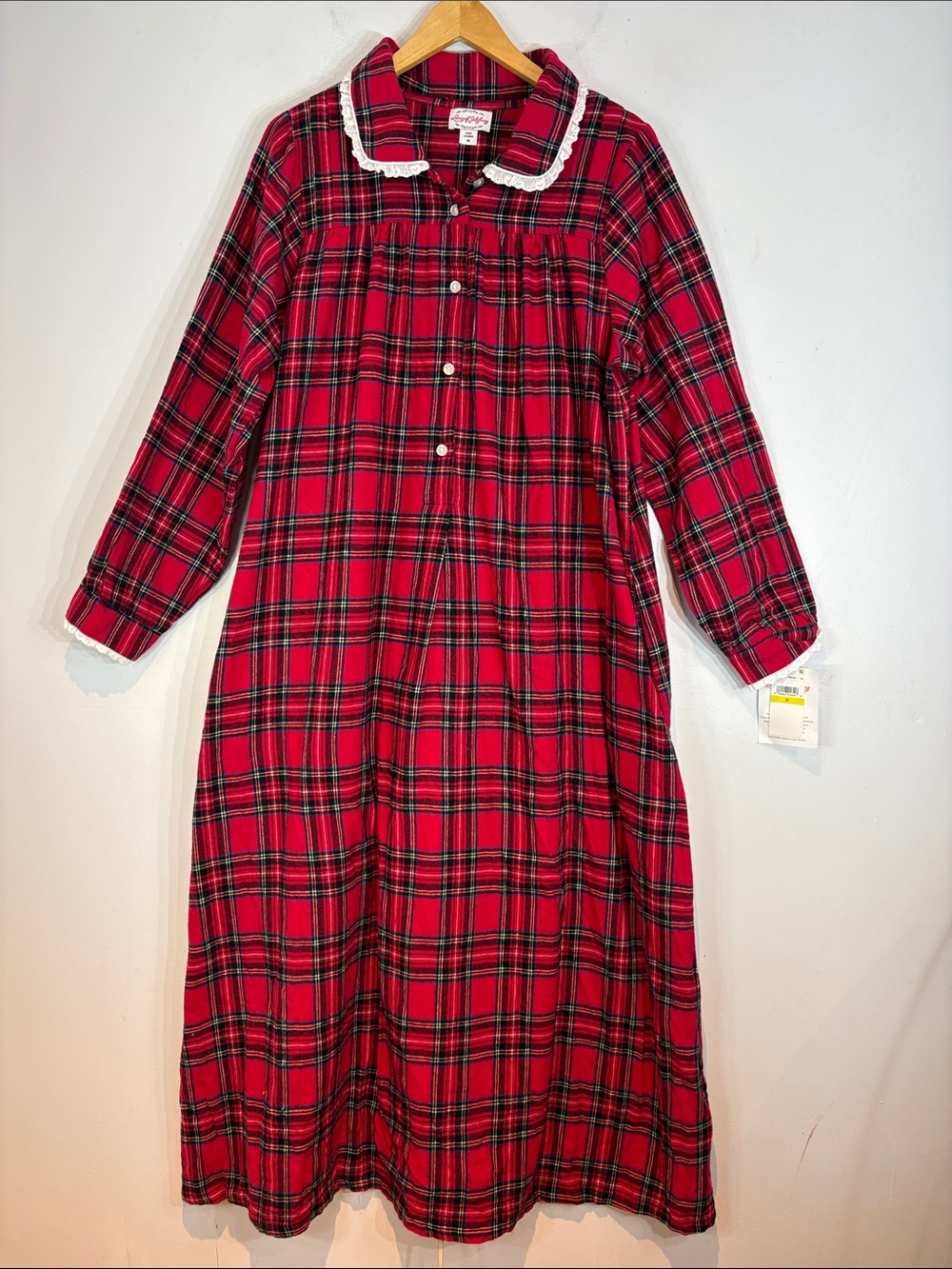 Lanz of Salzburg Red Plaid Flannel Nightgown Medium NWT 100% Cotton Pockets - Picture 3 of 11